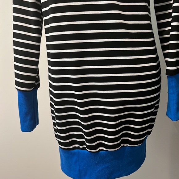 Beautiful Medium cardigan- see pics for small hole and wear. - Picture 4 of 6